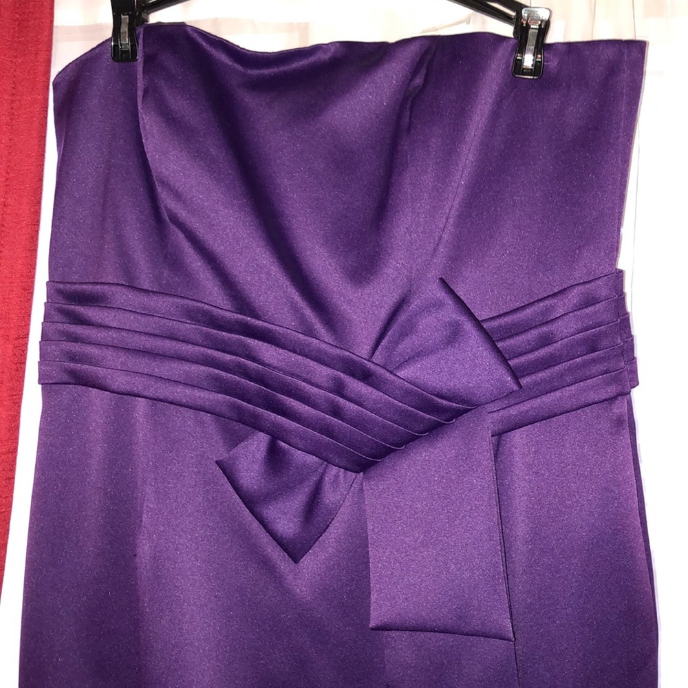 Dress - Picture 2 of 2